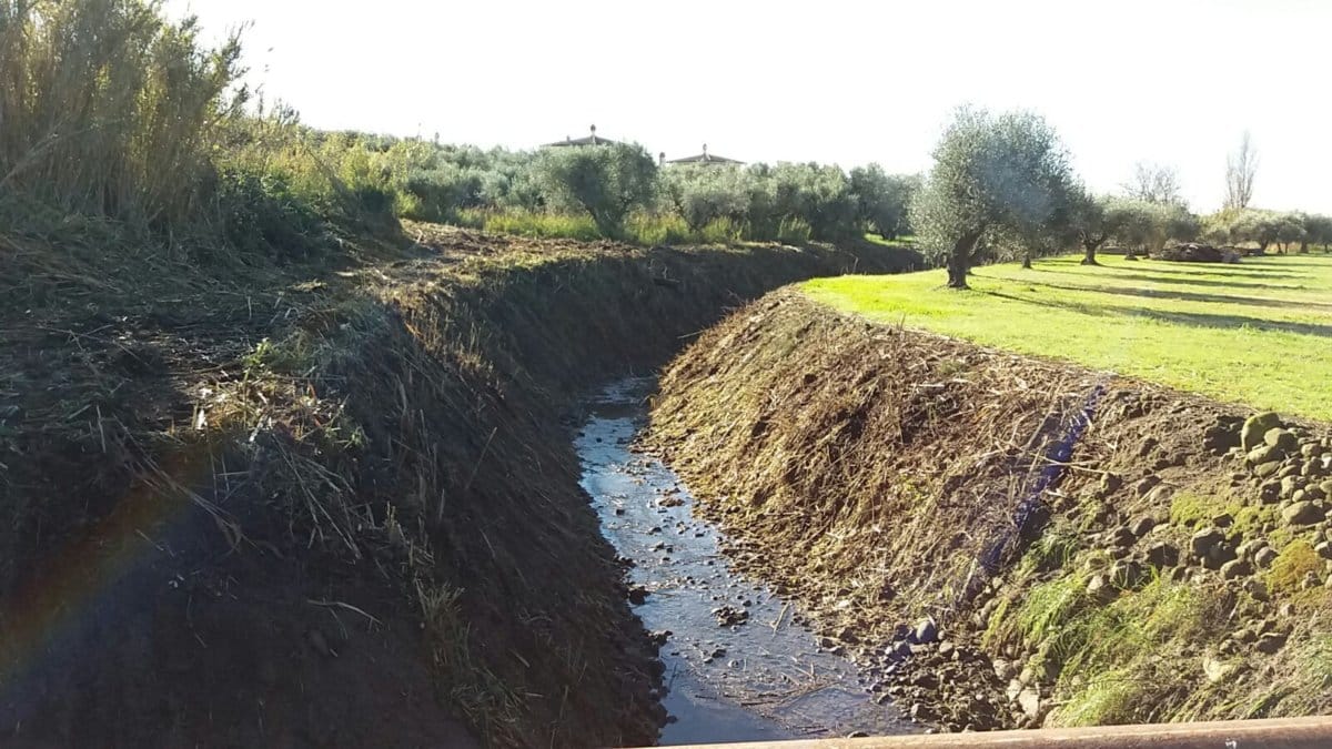 PULIZIA E MANUTENZIONE FOSSI PRIVATI